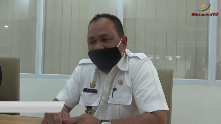 DINAS PARIWISATA KABUPATEN BONE SALURKAN BANTUAN UNTUK TENAGA KERJA YANG TERDAMPAK COVID-19