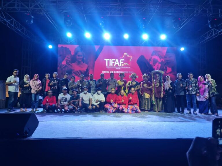 Dinas Pariwisata Bone Tampilkan Sere Bissu Pada Event TIFAF Internasional 2022